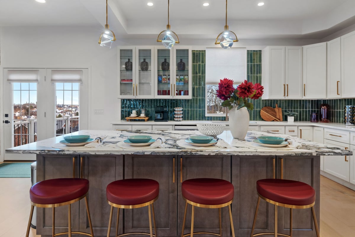 130 Prospect Street · Kitchen island and green tile