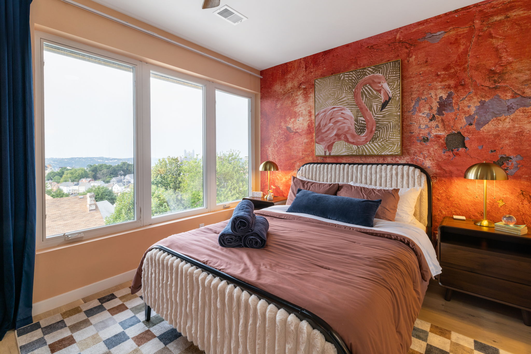 132 Prospect Street · Bedroom overlooking Mount Washington